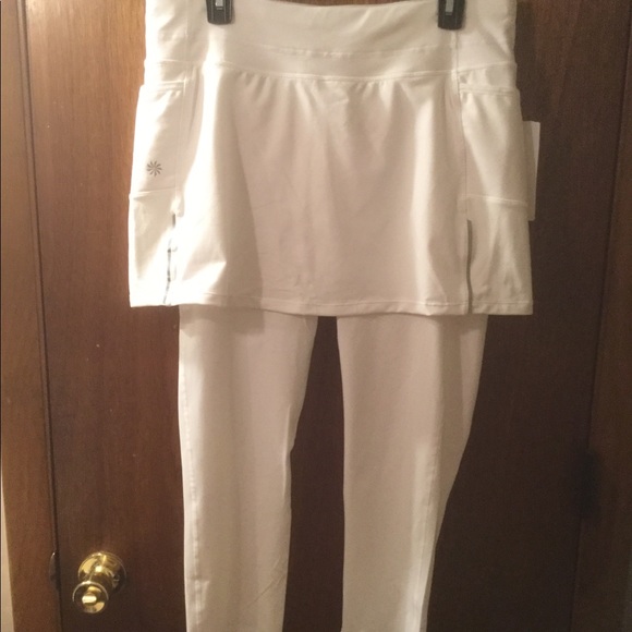 Sold*******Athleta Be Free 2 in 1 Capri - Picture 3 of 6